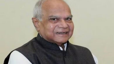 पंजाब गवर्नर का इस्तीफा अभी भी स्वीकार नहीं किया गया है; बनवारी लाल पुरोहित फिर से कार्य करेंगे, छठी बार सीमावर्ती क्षेत्रों का दौरा करेंगे।