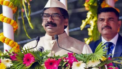 झारखंड के प्रधानमंत्री हेमंत सोरेन को प्रवर्तन निदेशालय ने सेना की भूमि की अवैध बिक्री से जुड़े कथित धनशोधन मामले में गिरफ्तार किया।