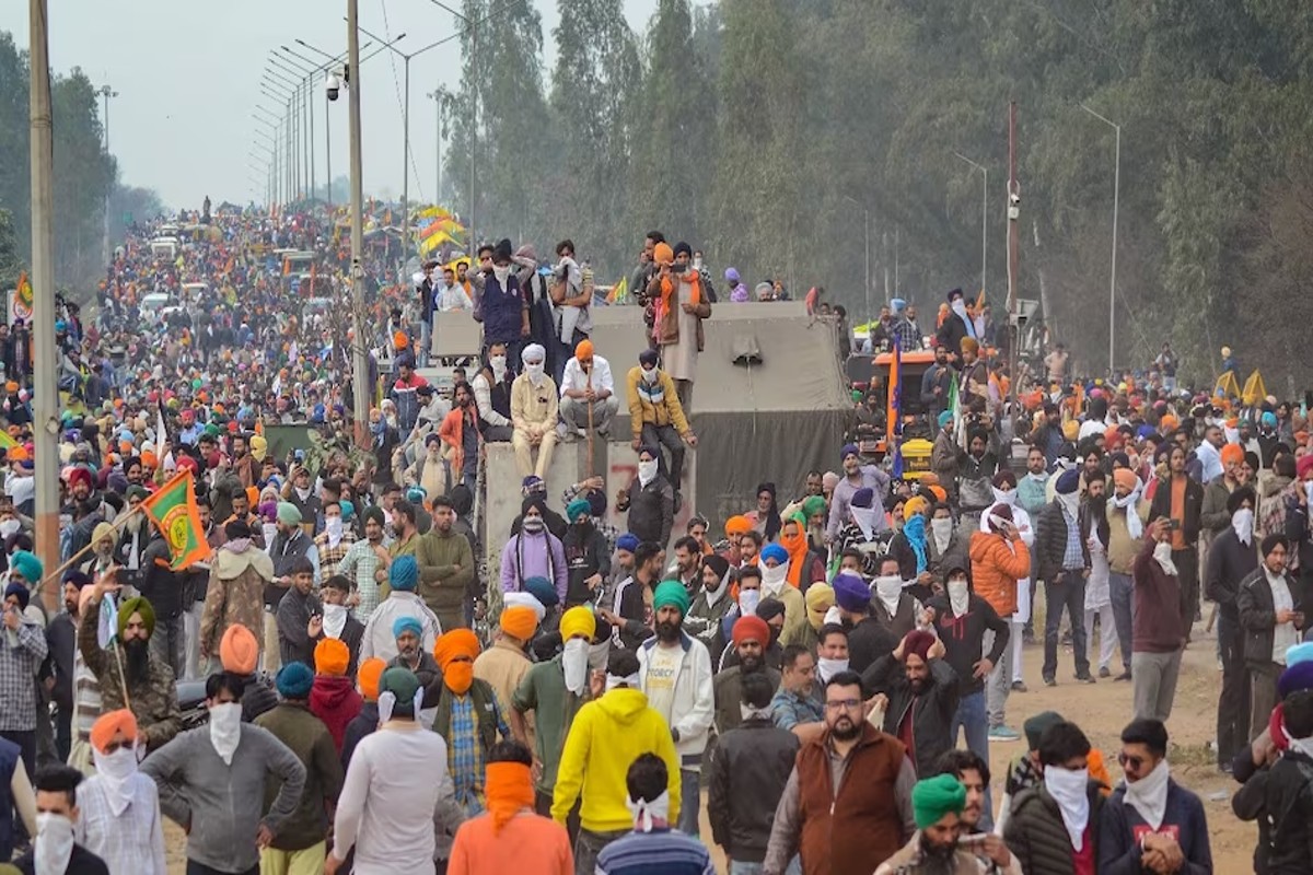 Live Bharat Bandh: भारत बंद के बीच दिल्ली की सीमाओं पर भारी जाम, कई मार्गों पर सील