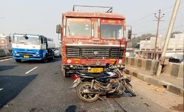 चंडीगढ़-शिमला हाईवे पर 'काल' ट्रक ने कार और बाइक को रौंदा, दो लोग मारे गए