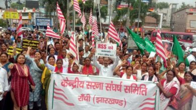 मणिपुर में जनजातीय समुदाय के विरोध प्रदर्शन में पुलिस अधीक्षक कार्यालय और मिनी सचिवालय में तोड़फोड़