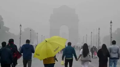 Delhi मौसम अपडेट: दिल्ली में बारिश से मौसम बदला, कंपकंपी बढ़ी, जानें क्या हुआ मौसम का हाल