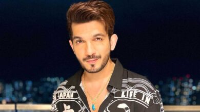 Arjun Bijlani की अपेंडिक्स सर्जरी सफलतापूर्वक हुई, नेहा स्वामी ने समर्थन के लिए प्रशंसकों को धन्यवाद दिया