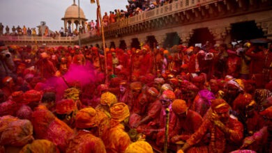 Holi 2024: भारत में मनमोहक होली महोत्सव का अनुभव करने के लिए सर्वश्रेष्ठ मंदिर