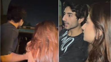Ibrahim Ali Khan ने इवेंट से बाहर निकलते ही थामा पलक तिवारी का हाथ; नेटिज़ेंस कहते हैं, "वे एक साथ अच्छे लगते हैं"