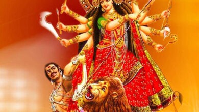 Maa Durga Aarti: माँ दुर्गा का आशीर्वाद पाने के लिए,जाने कैसे करे उनकी आरती