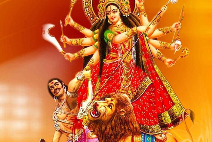 Maa Durga Aarti: माँ दुर्गा का आशीर्वाद पाने के लिए,जाने कैसे करे उनकी आरती