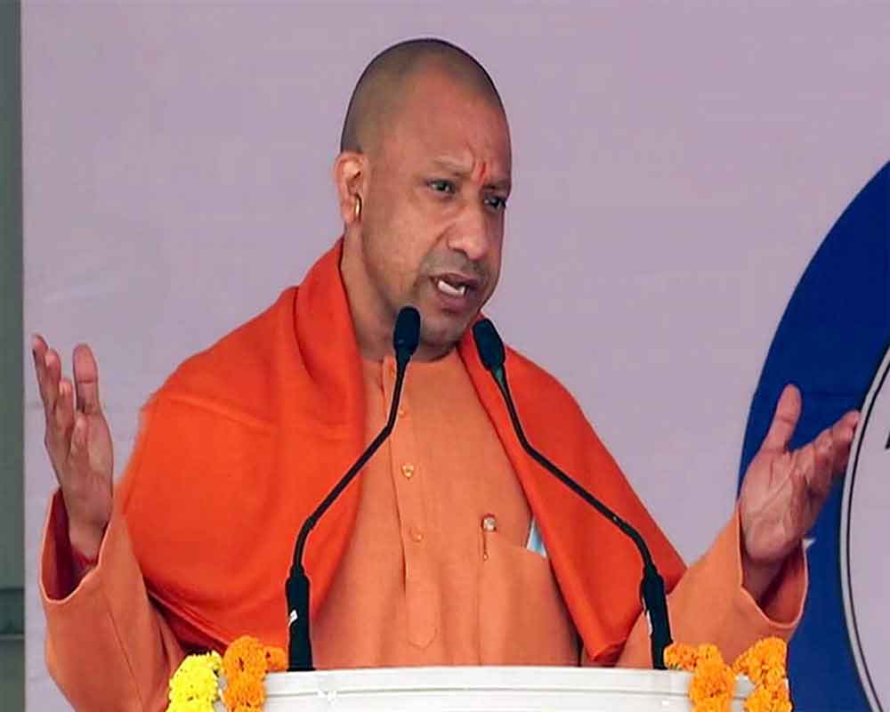 CM Adityanath ने लोगों से सोच-समझकर वोट डालने को कहा