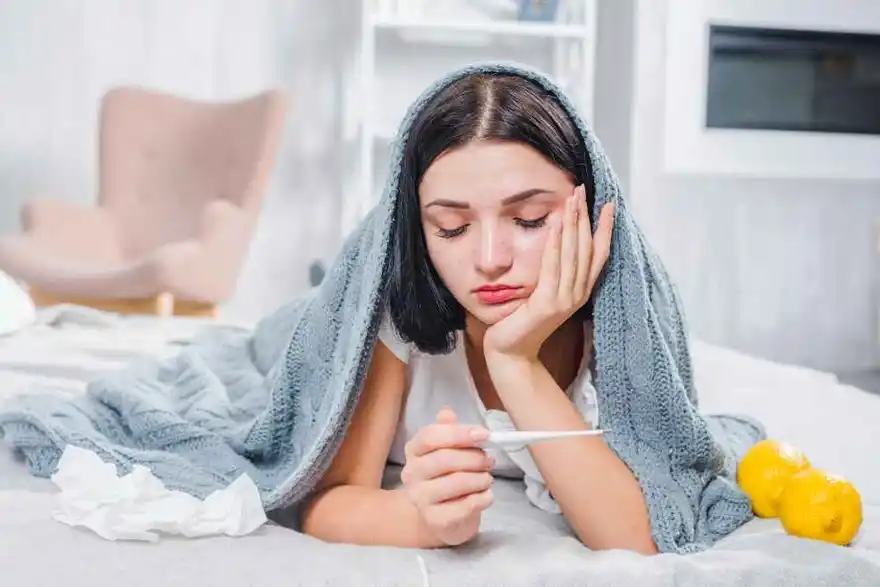 Viral Fever: जानें क्या है वायरल फीवर और क्या हैं इसके लक्षण और निदान