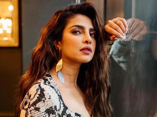 Priyanka Chopra, ने अपने आगामी OTT प्रोजेक्ट टाइगर में गलती से दीपिका पादुकोण को टैग कर दिया