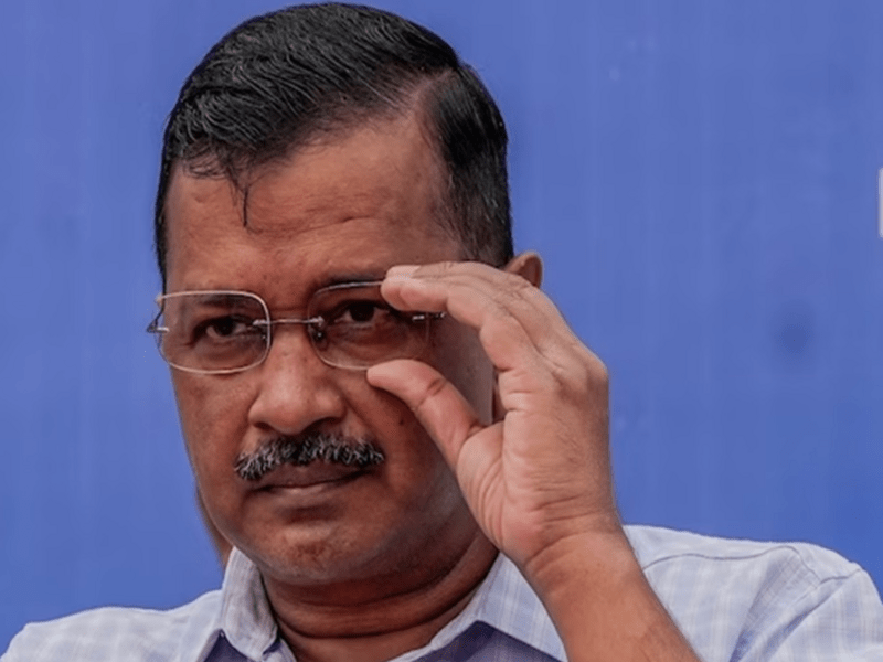 सुप्रीम कोर्ट ने अरविंद केजरीवाल की याचिका पर मुख्य अभियोजक को नोटिस जारी किया है, जिसका जवाब उन्हें 24 अप्रैल तक देना है.