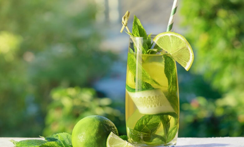 Masala Cucumber Lemonade: गर्मियों में इस कूल ड्रिंक को पिएं, आपको भरपूर एनर्जी मिलेगी और पानी की कमी नहीं होगी