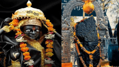 Shani Dev Aarti: शनिवार को पूजा के दौरान जरूर करें शनि देव की आरती, हर मनोकामना होगी पूरी