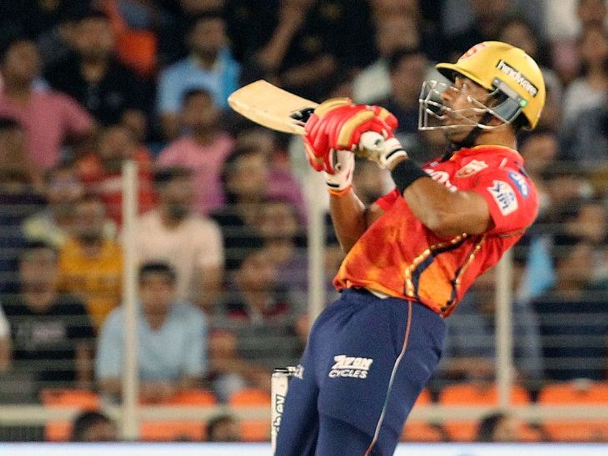 Umesh Yadav ने शिखर धवन को आउट करने की उपलब्धि हासिल की और ऐसा करने वाले पहले गेंदबाज बन गये