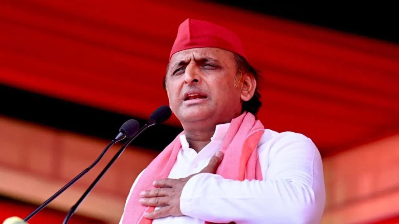 'अब हाथ से निकल चुकी है बाजी', Akhilesh Yadav ने मायावती के फैसले की असली वजह बताई।