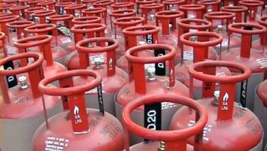 LPG cylinder: LPG cylinder की कीमतों में फिर कटौती, ग्राहकों को लगातार तीसरे महीने फायदा