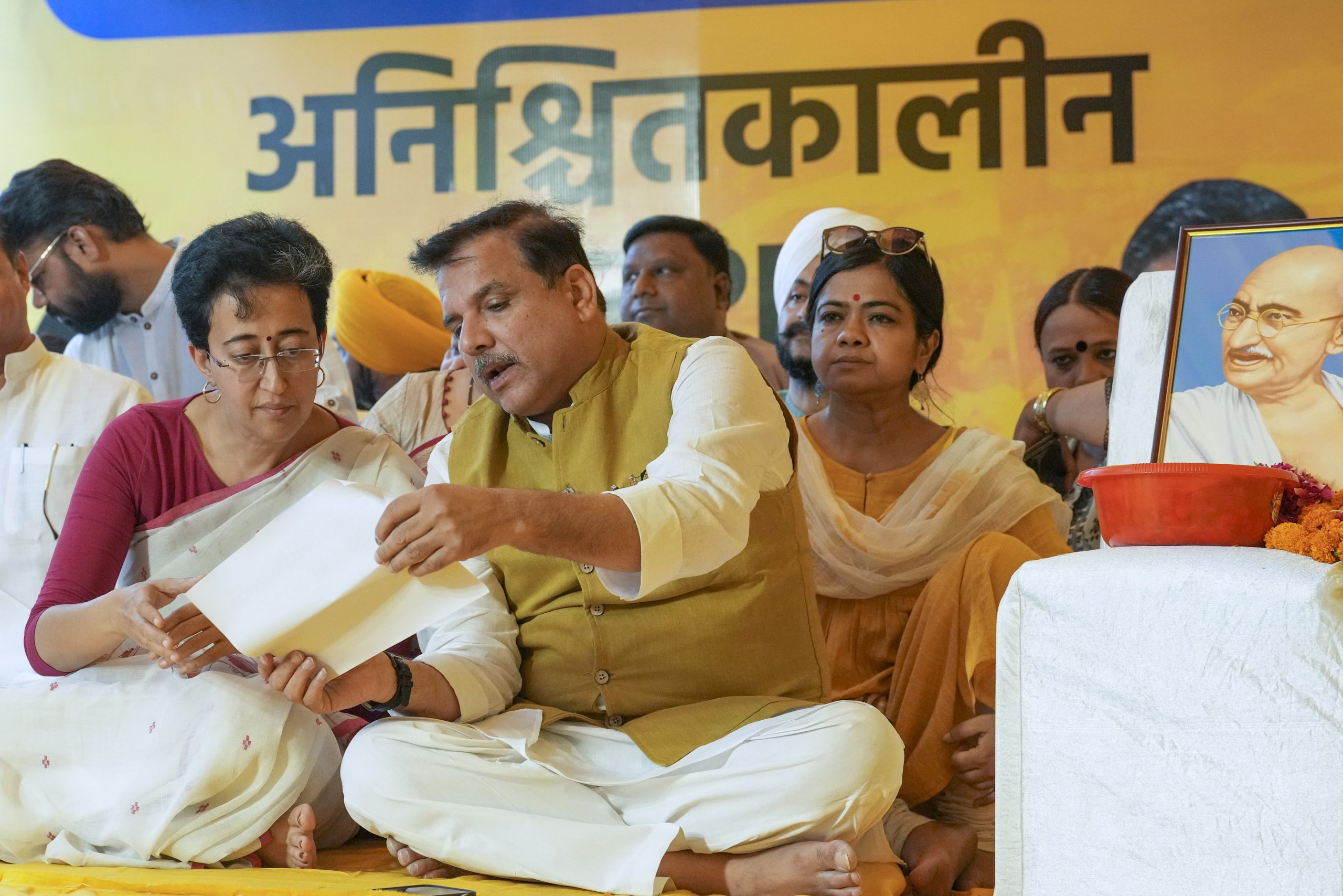 Delhi Water Crisis: हरियाणा में पानी की कमी से आतिशी भूख हड़ताल पर बैठेंगी