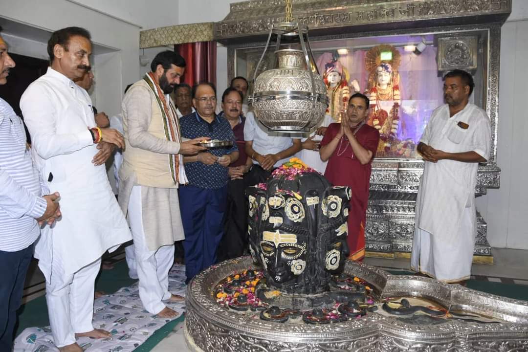 CM Naib Saini ने ऐतिहासिक कर्णवेश्वरम महादेव मंदिर में पूजा की