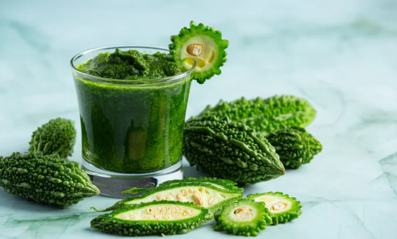 Karela Juice: नियमित रूप से करेले का जूस पीने से क्या परिणाम होता है? इसके लाभ और नुकसान के बारे में जानिए 