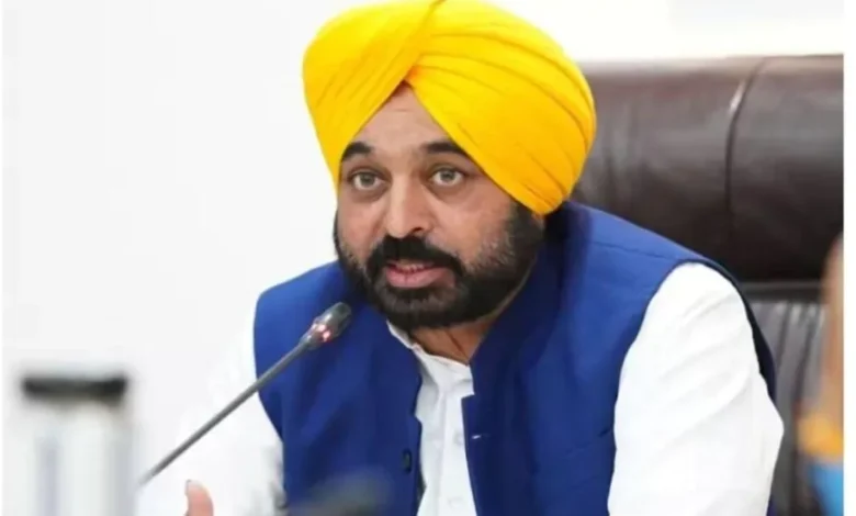 Punjab News: पंजाब के वरिष्ठ पशु चिकित्सकों ने समान वेतन मुद्दे पर सीएम मान से हस्तक्षेप की मांग की