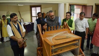 Textiles Minister Shri Giriraj Singh ने हथकरघा पखवाड़ा समारोह के लिए निफ्ट, गांधीनगर का दौरा किया