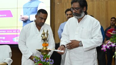 CM Shri Hemant Soren ने सामुदायिक स्वास्थ्य पदाधिकारियों को सौंपा नियुक्ति पत्र