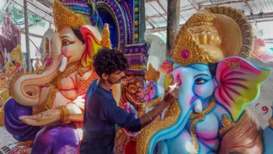 Ganesh Chaturthi: मुंबई में गणेश चतुर्थी की धूम, कलाकारों ने गणपति की मूर्तियों के बारे में जानकारी दी