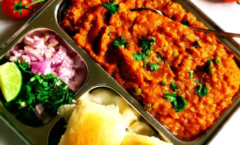 Mumbai style bhaji एक बर्तन में बनकर 10 मिनट में तैयार होगी।