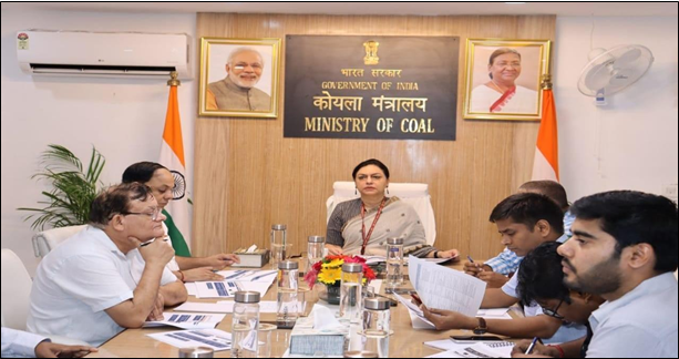 Coal Ministry ने “उत्पादक और उत्पादन की उम्मीद वाली” कैप्टिव/वाणिज्यिक कोयला खदानों की समीक्षा की