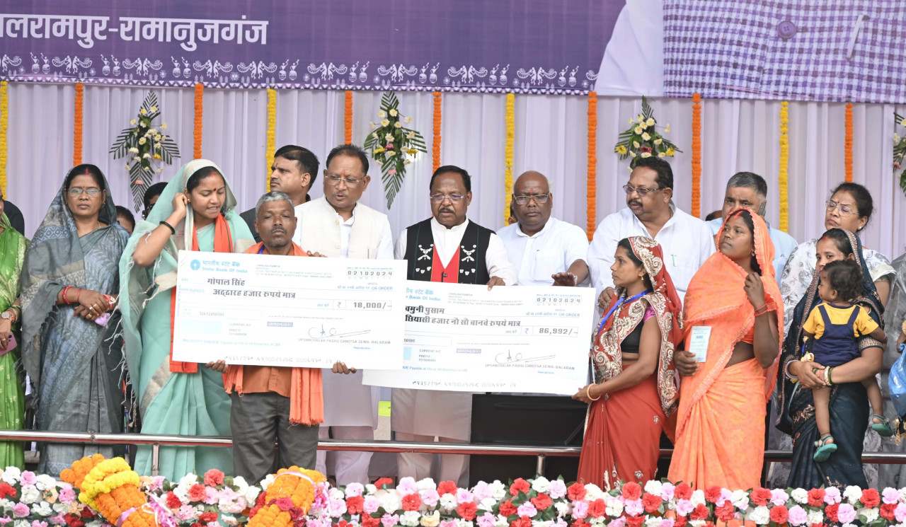 CM Vishnu Dev Sai: महात्मा गांधी के सपनों को पूरा कर रहे हैं प्रधानमंत्री