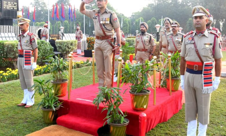 65th Police Memorial Day: डीजीपी गौरव यादव ने पुलिस शहीदों को दी श्रद्धांजलि