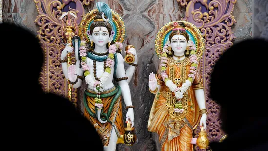 Kartik Month का पहला प्रदोष व्रत की  तिथि,पूजा का मुहूर्त जानिए