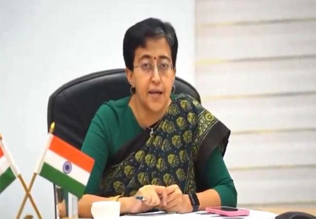 CM Atishi का बड़ा एलान,  दिल्ली में 10 हजार बस मार्शल्स को फिर मिलेगा रोजगार 