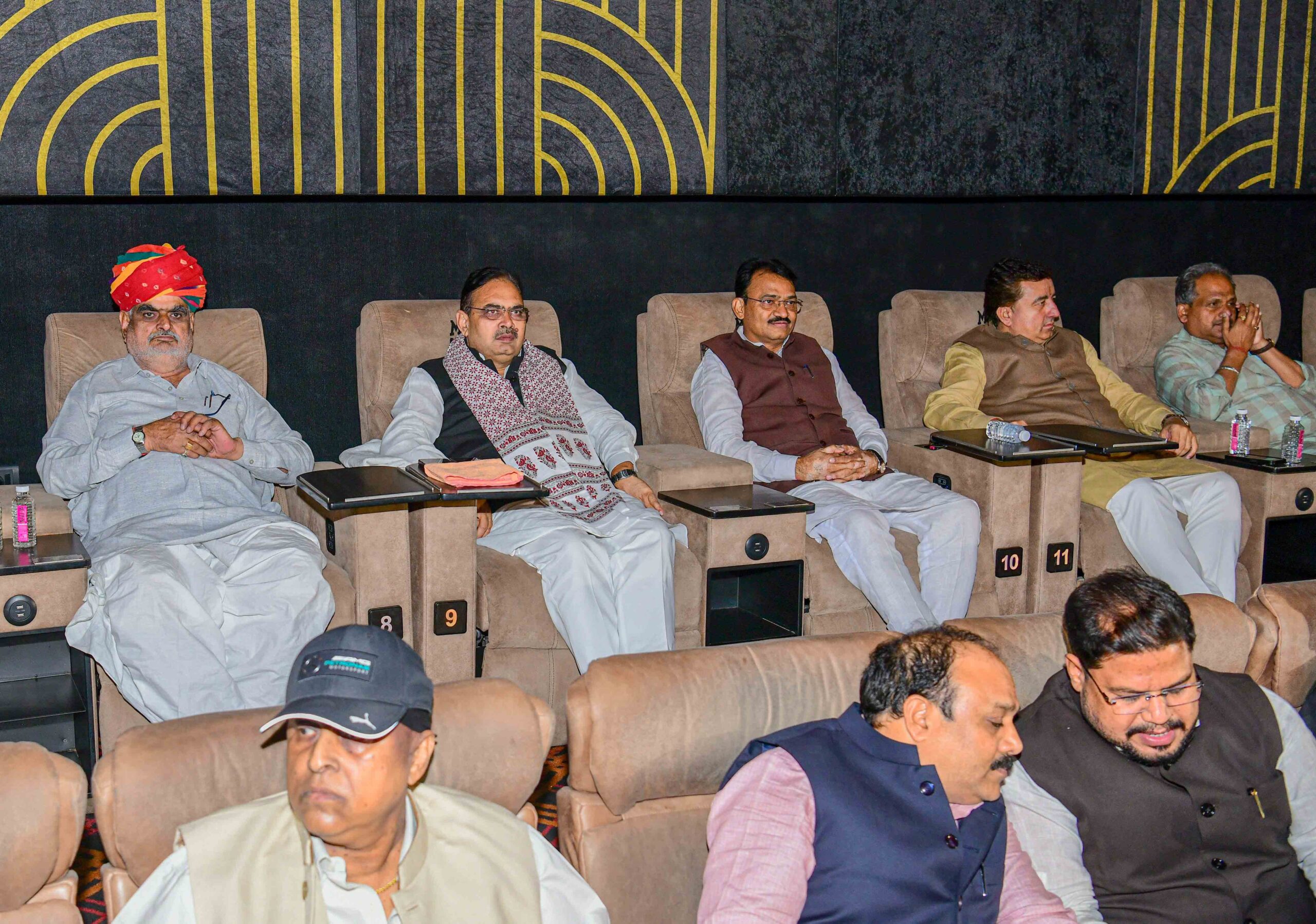 CM Bhajanlal Sharma ने देखी ’द साबरमती रिपोर्ट’ फिल्म