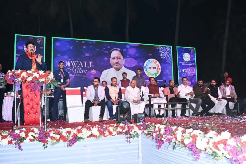 CM Vishnu Deo Sai छत्तीसगढ़ सीमेंट ट्रांसपोर्ट वेलफेयर एसोसिएशन द्वारा आयोजित दीपावली मिलन समारोह में हुए शामिल