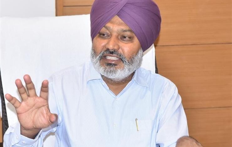 Finance Minister Harpal Singh Cheema ने शिक्षा विभाग को गैर-सहायता प्राप्त कर्मचारियों की वैधानिक मांगों को प्राथमिकता के आधार पर हल करने का निर्देश दिया