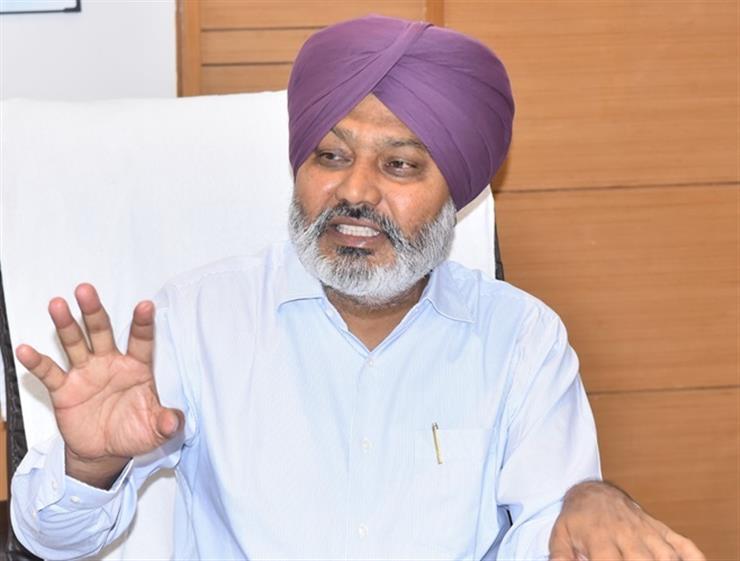 Finance Minister Harpal Singh Cheema ने शिक्षा विभाग को गैर-सहायता प्राप्त कर्मचारियों की वैधानिक मांगों को प्राथमिकता के आधार पर हल करने का निर्देश दिया