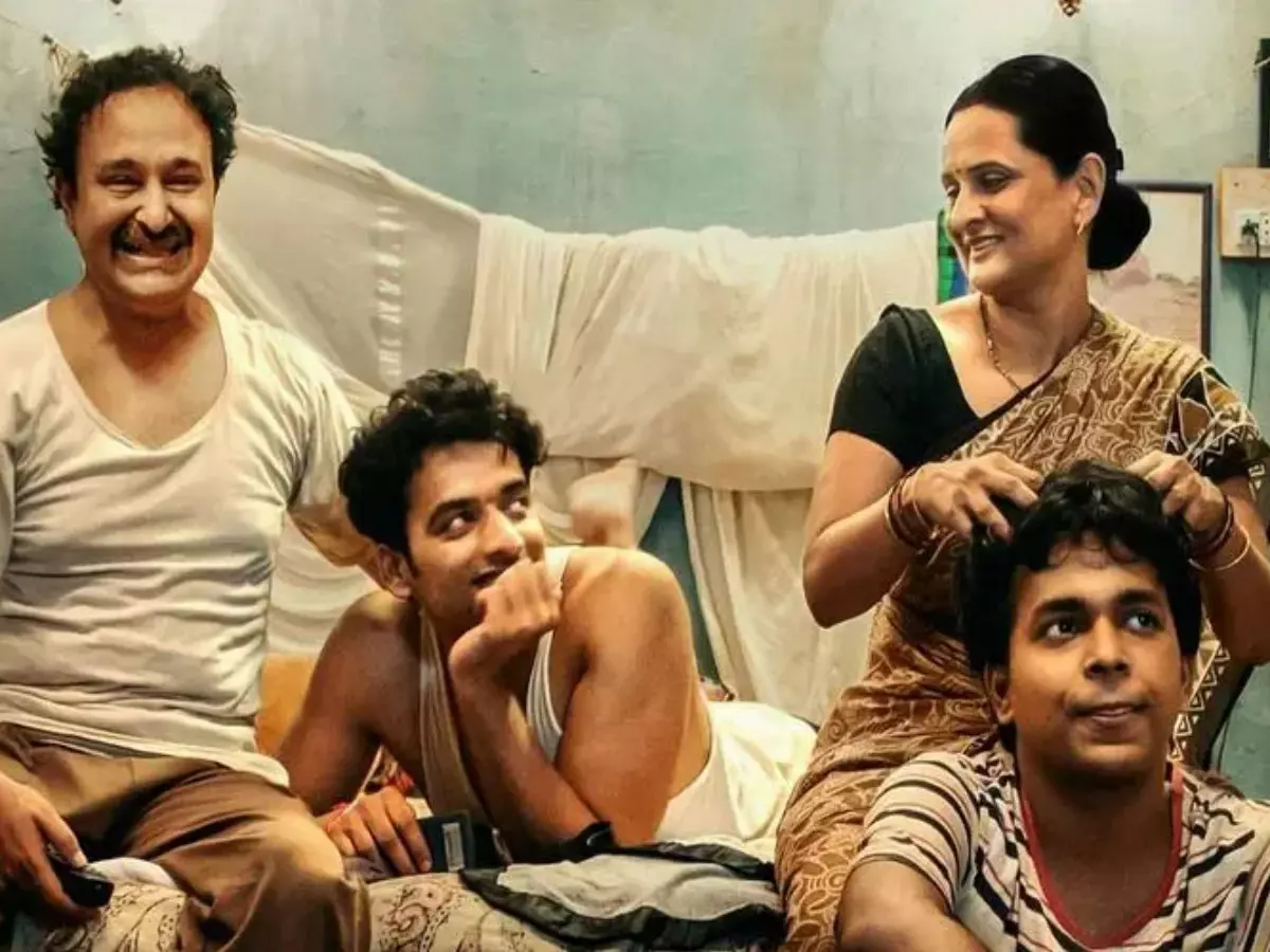 Family Movies: ये पांच फिल्में और सीरीज परिवार के साथ देखने के लायक हैं; बढ़ेगा प्यार, घर में गूंजने लगेंगे हंसी के ठहाके