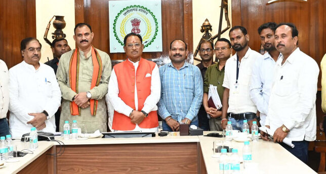 CM Vishnu Deo Sai की संवेदनशील पहल, समिति प्रबंधकों और कर्मचारियों की हड़ताल समाप्त
