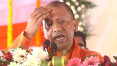 CM Yogi Adityanath ने महाकुम्भ मेला क्षेत्र में संत समाज के साथ संवाद किया