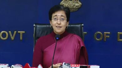 CM Atishi: चालू वित्त वर्ष के अंत तक महिला सम्मान कार्यक्रम के लिए 1000 रुपये की पहली दो किश्ते दी जाएंगी।