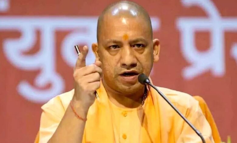 CM Yogi Adityanath ने विधान मण्डल के शीतकालीन सत्र के पूर्व मीडिया प्रतिनिधियों को सम्बोधित किया