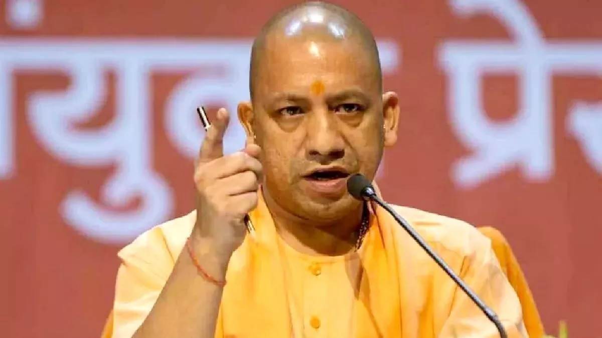 CM Yogi Adityanath ने विधान मण्डल के शीतकालीन सत्र के पूर्व मीडिया प्रतिनिधियों को सम्बोधित किया