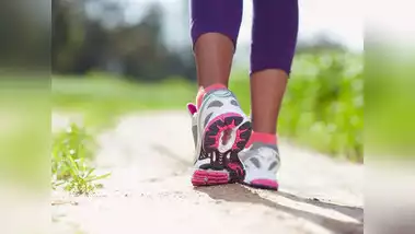 Walking Health Benefits: आप वजन कम करना चाहते हैं, तो रोजना इतनी देर वॉक करें, शरीर में जमी चर्बी जल्दी बर्न होने लगेगी