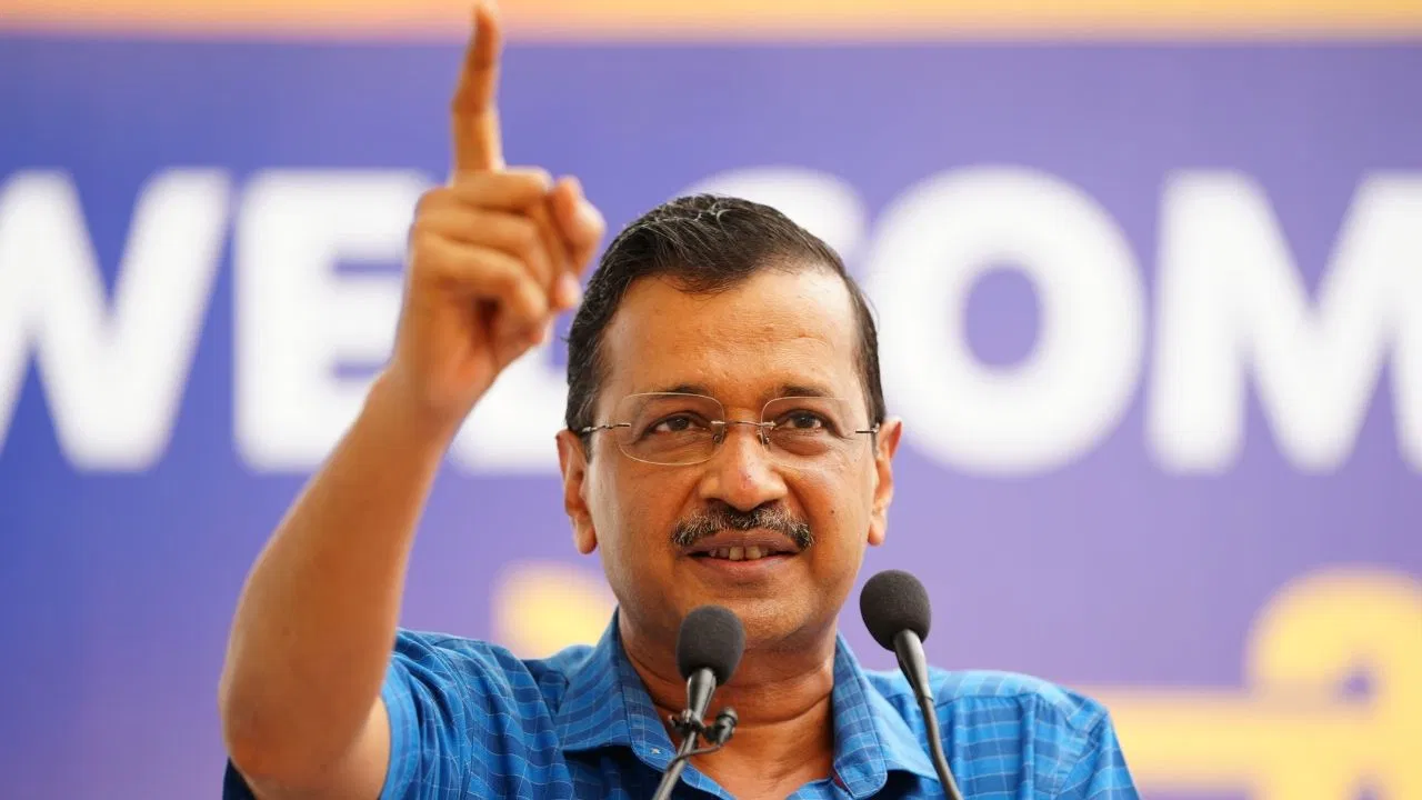 Delhi Election News: दिल्ली चुनाव में AAP कितनी सीटों पर जीतेगी? अरविंद केजरीवाल ने बड़ा दावा किया।