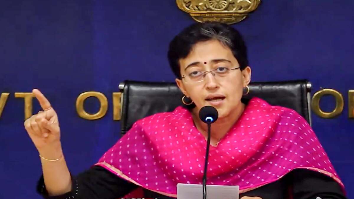 CM Atishi ने कहा करोड़ों रुपये की होगी बचत', दिल्ली सरकार के सभी कार्यालयों में पांच स्टार AC लगेंगे