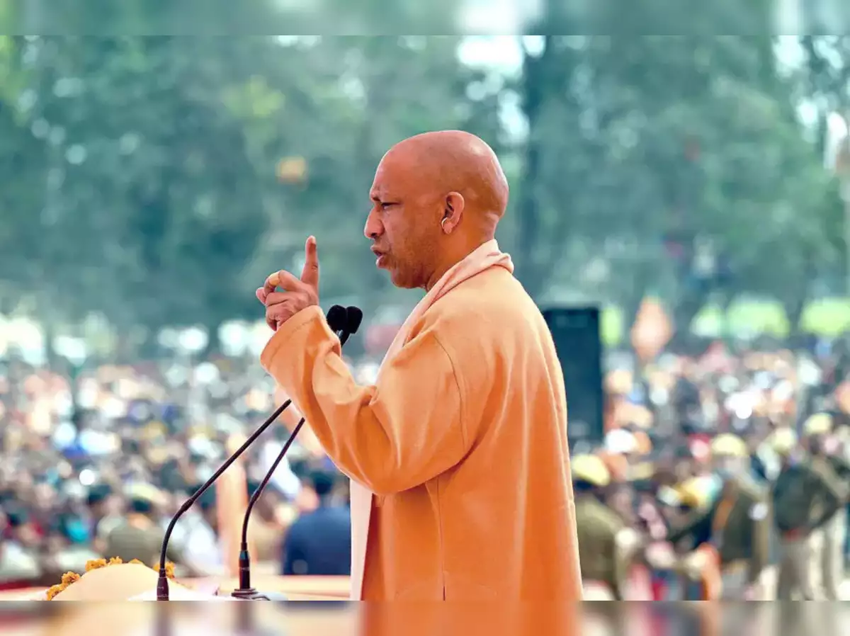 CM Yogi Adityanath ने प्रदेश में रोजगार सृजन के लिए एक तीन सदस्यीय कमेटी गठित करने के निर्देश दिए हैं