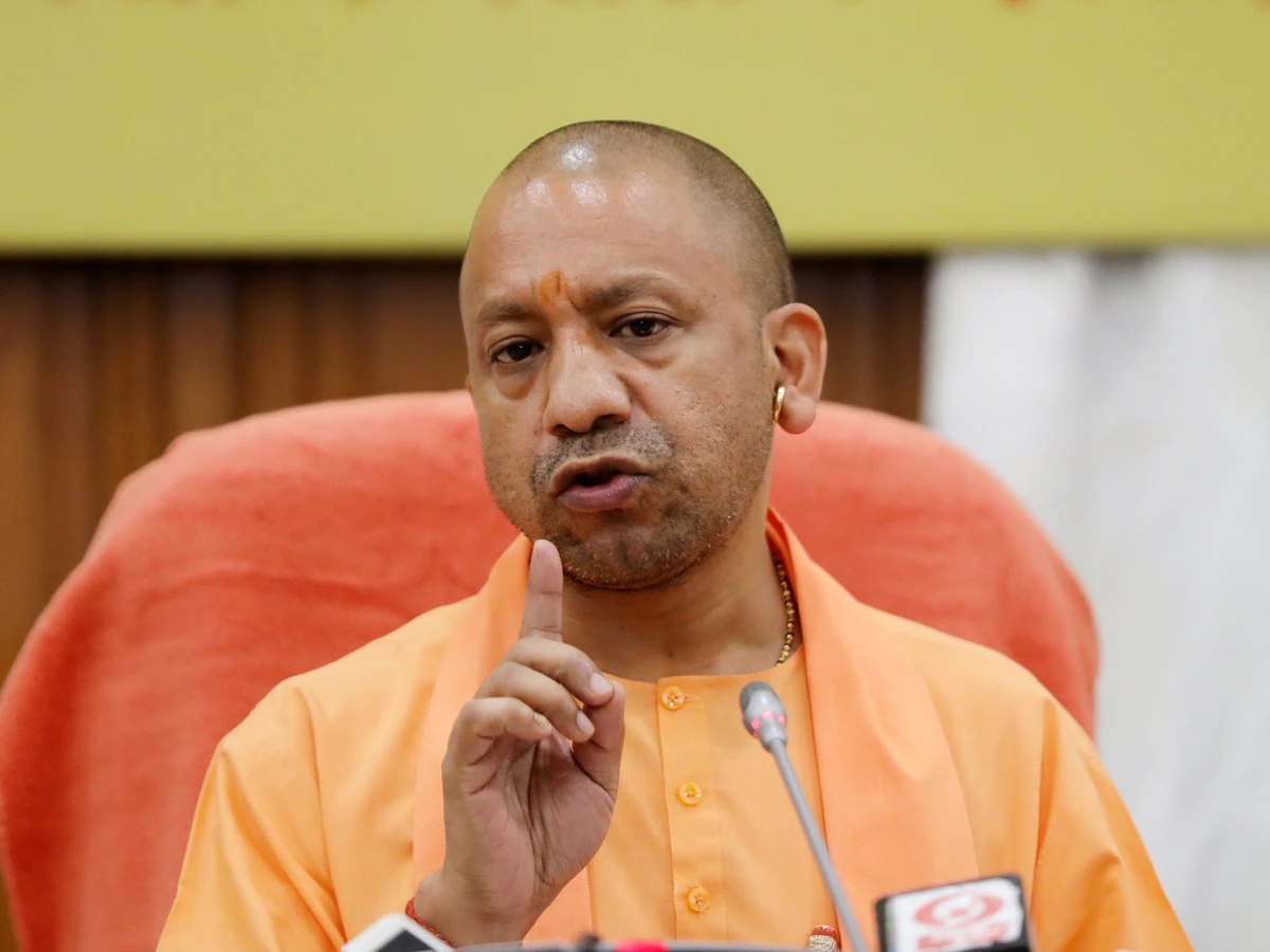 CM Yogi Adityanath ने भूतत्व एवं खनिकर्म विभाग के कार्यों की समीक्षा की