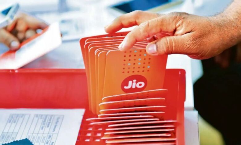 Jio के तीन धांसू प्लान 365 दिन तक चलेंगे,  रोज 2.5GB डेटा मिलेगा, जियो सिनेमा फ्री, कॉलिंग भी