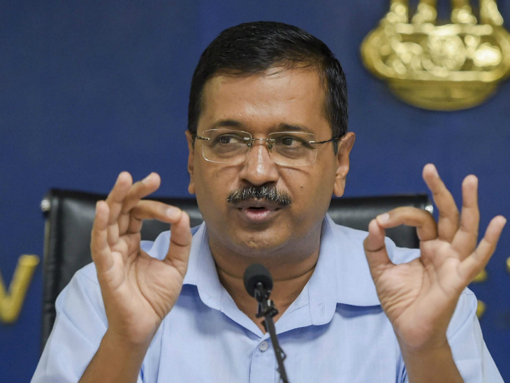 Arvind Kejriwal ने दिल्ली की महिलाओं को महीने का एक हजार रुपये देने की बड़ी सौगात दी, जो चुनाव के बाद दोगुना होगी
